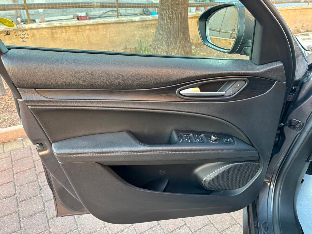Alfa Romeo Stelvio 2.2 Turbodiesel 210 CV AT8 Q4 Executive