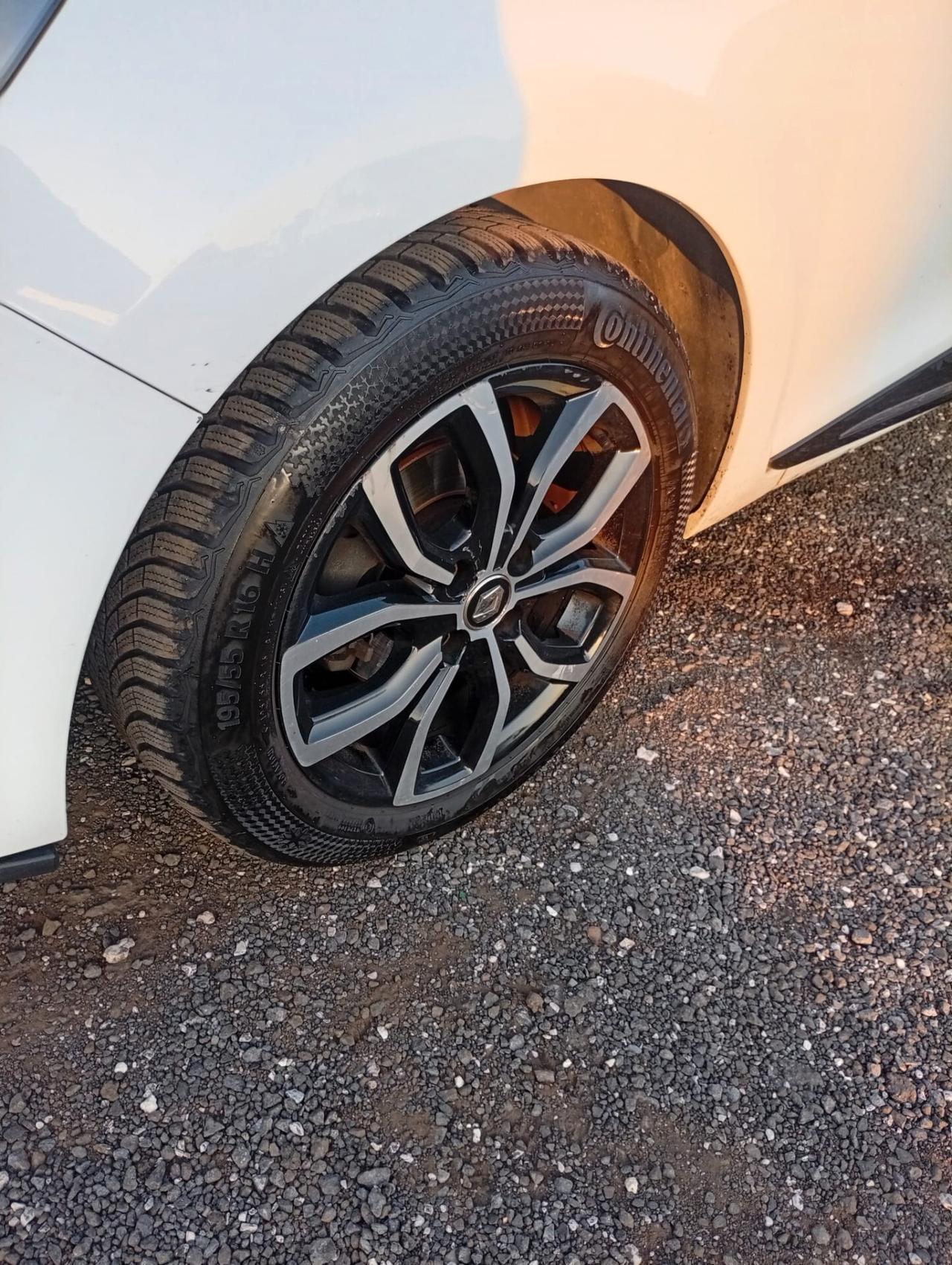 Renault Clio dCi 8V 75 CV 5 porte Moschino Life