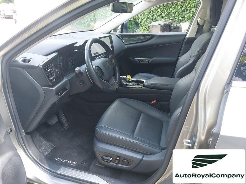 Lexus NX Hybrid Premium 4WD MY22