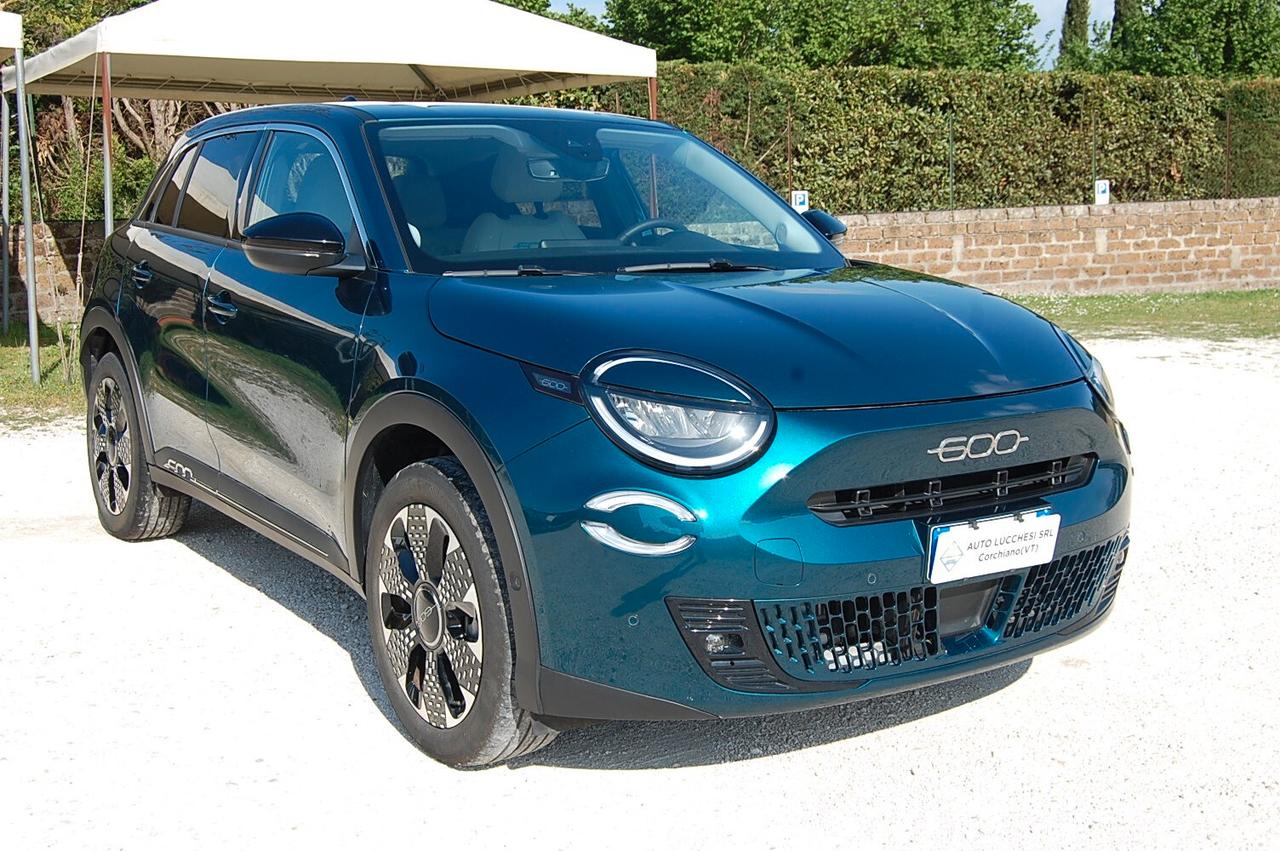 Fiat 600 Hybrid 110 CV DCT MHEV La Prima