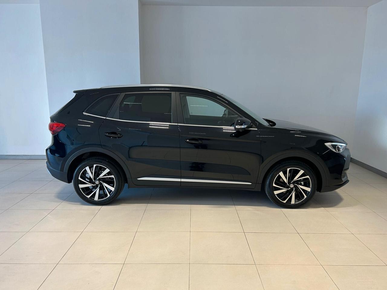 MG ZS 1.5 HYBRID LUXURY *SENZA OBBLIGO DI FINANZIAMENTO*
