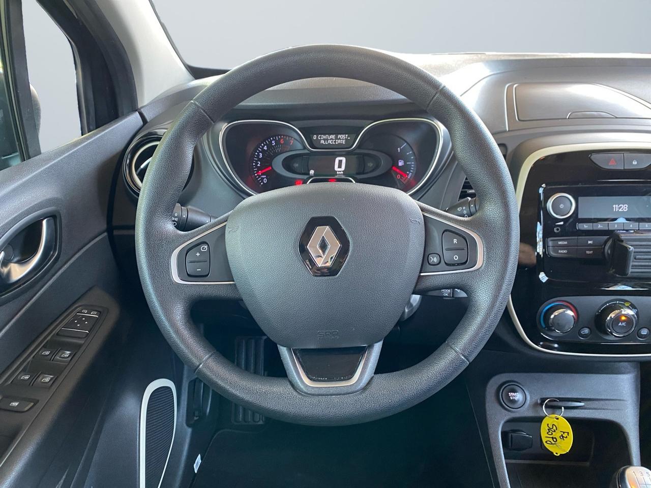 RENAULT Captur I 2017 - Captur 0.9 tce Business 90cv