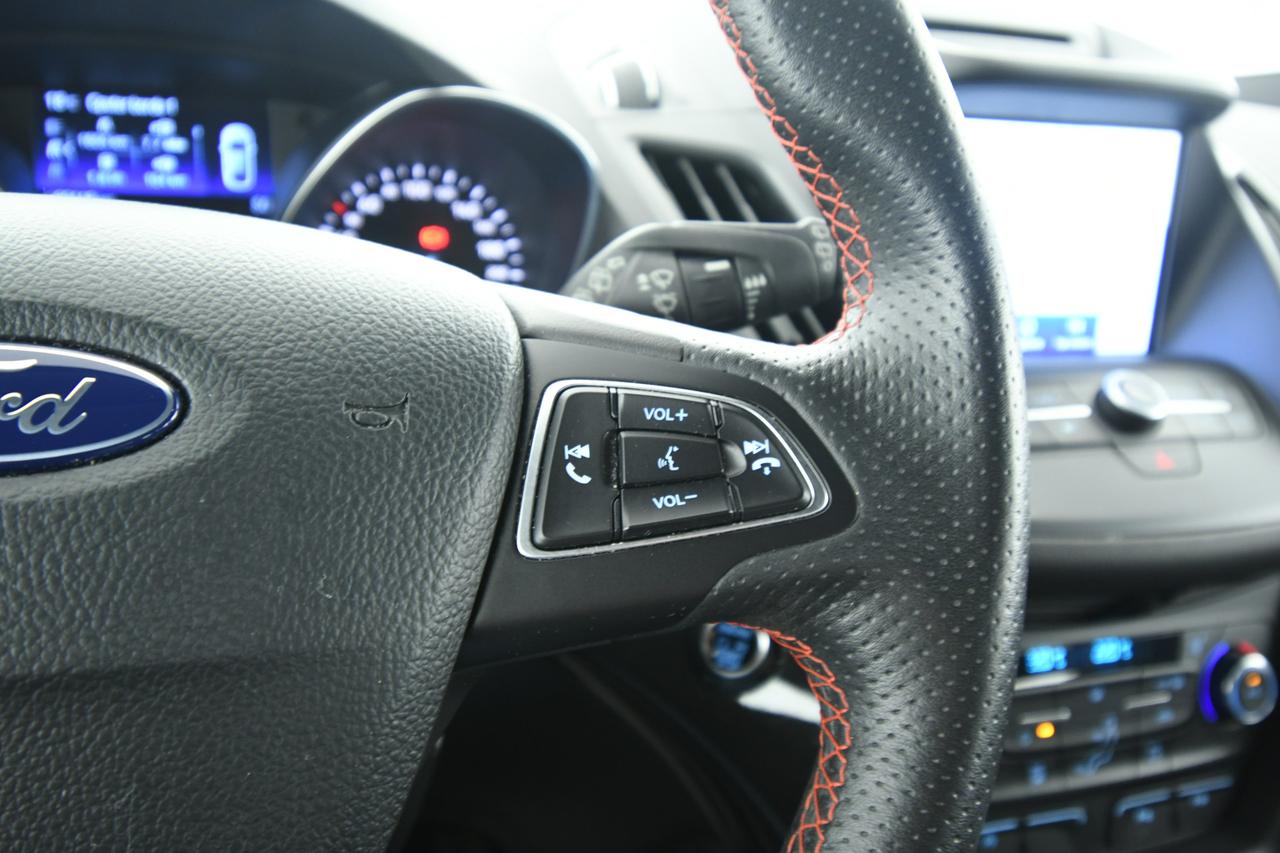 FORD Kuga 1.5 ecoboost ST-Line s&s 2wd 120cv NEOPATENTATI+ALCANTARA