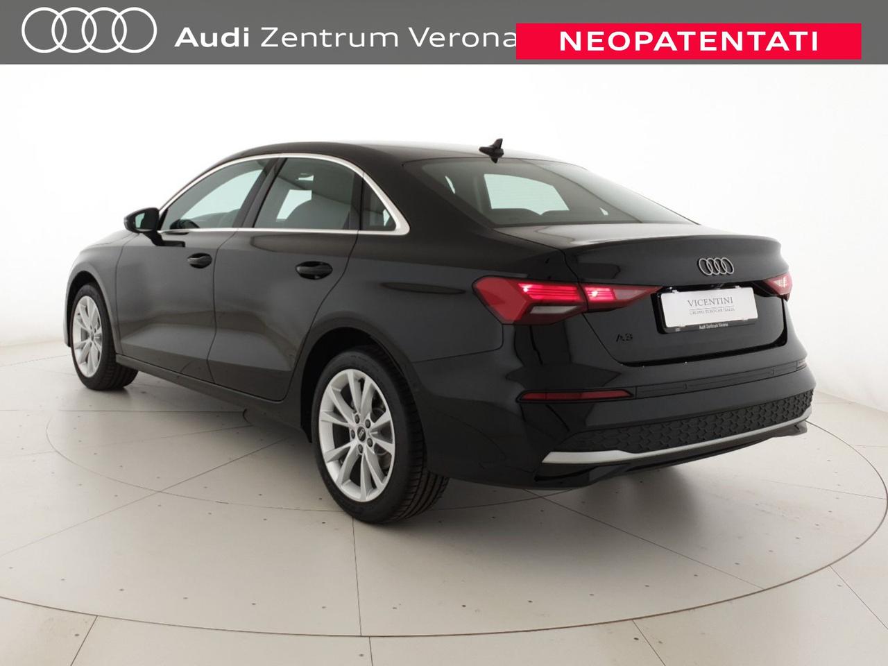 Sedan 30TFSI 116CV Business Advanced