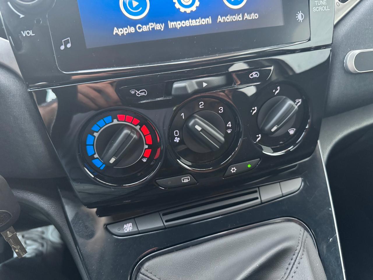 Lancia Ypsilon 1.0 FireFly 5 porte S&S Hybrid Gold
