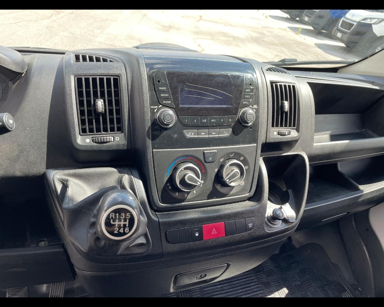 PEUGEOT PEUGEOT Boxer Cabinato porta laterale, trasporto mobili 160CV