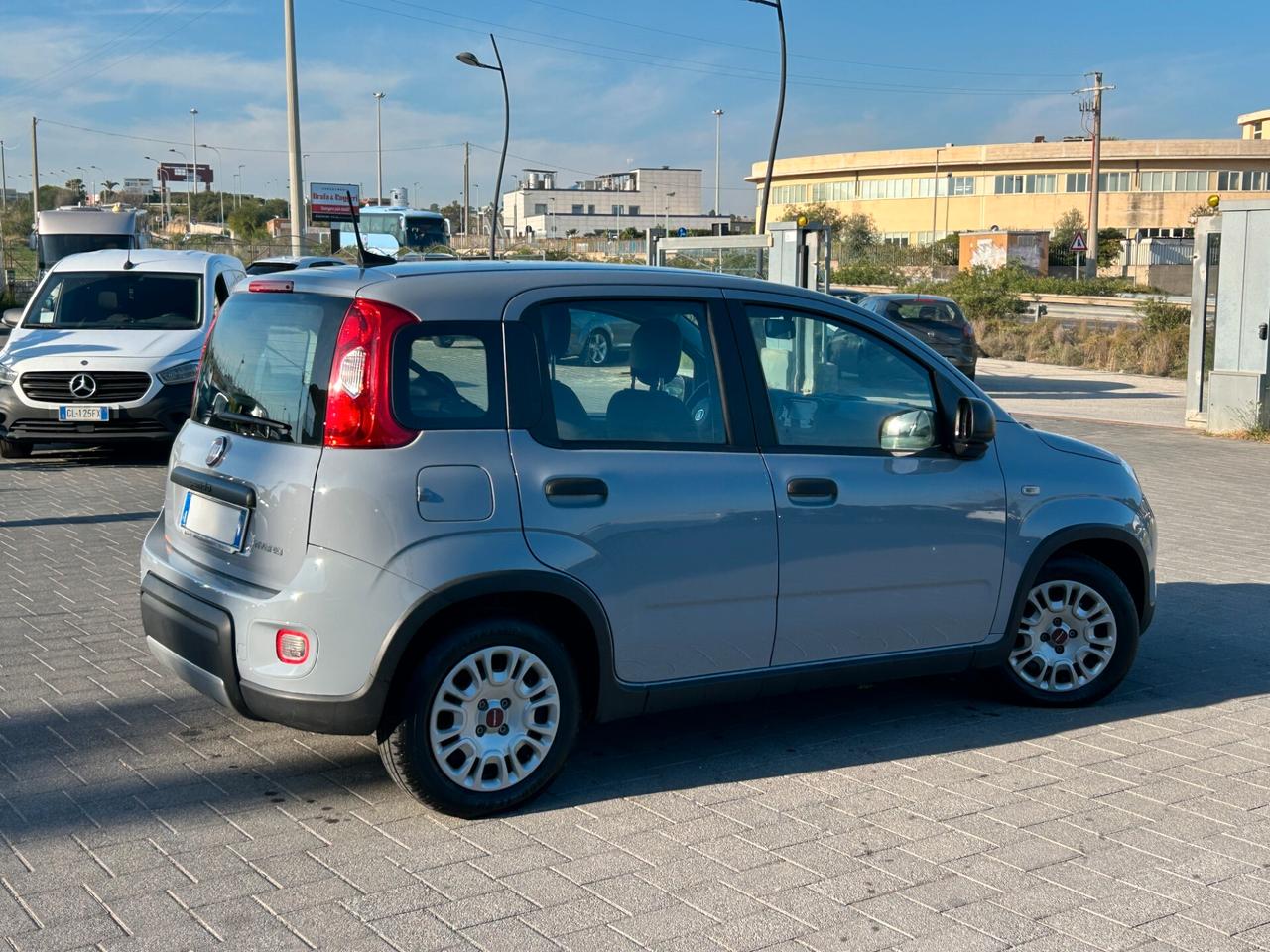Fiat Panda 1.0 firefly hybrid