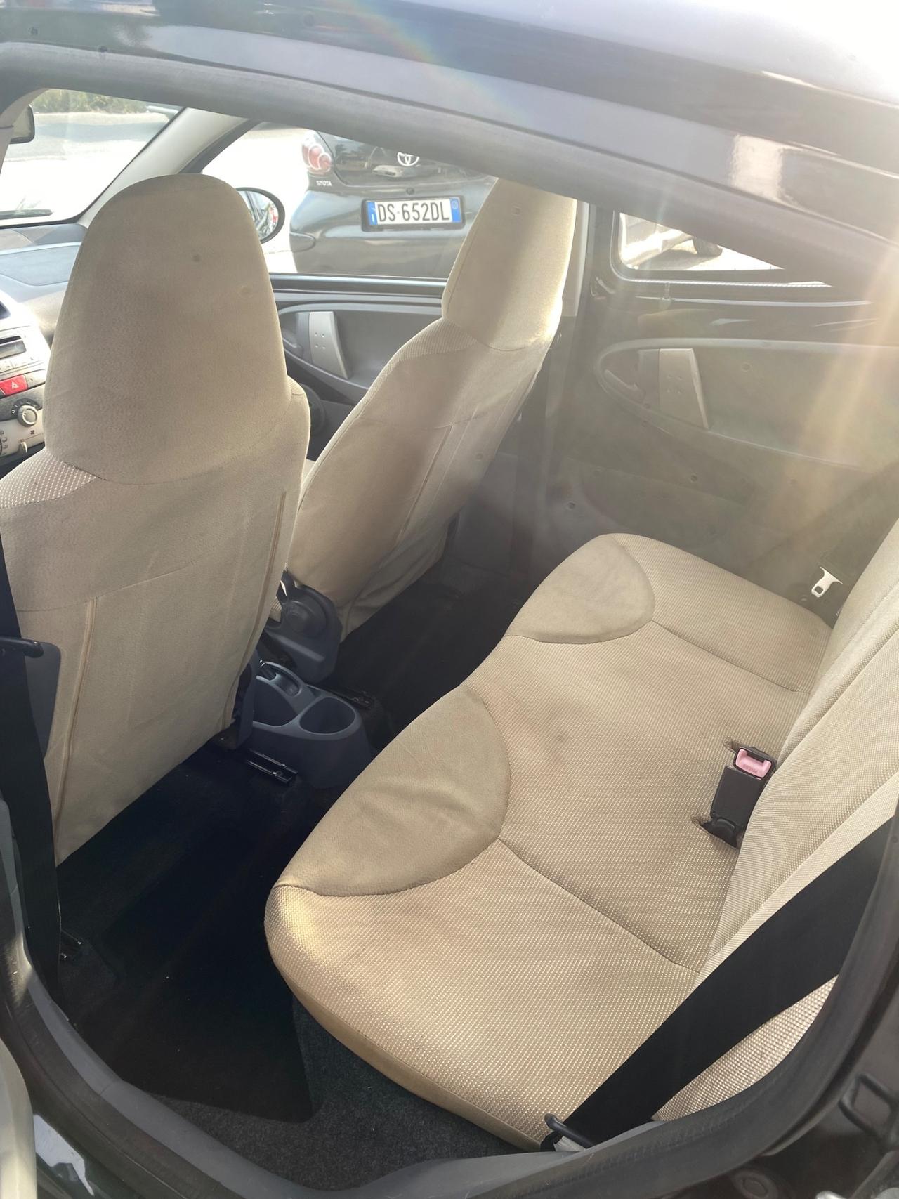 Peugeot 107 1.0 68CV 5p. Desir