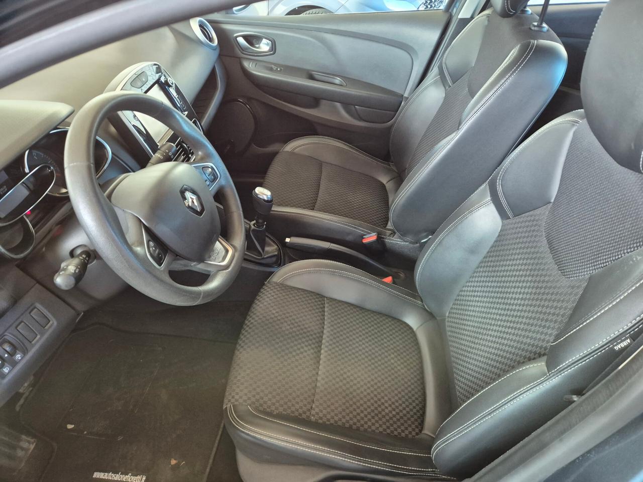 Renault Clio 1.2 75 CV 5 porte Duel