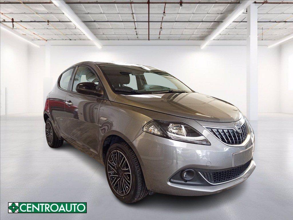 LANCIA Ypsilon 1.0 firefly hybrid Gold s&s 70cv 5p.ti del 2023