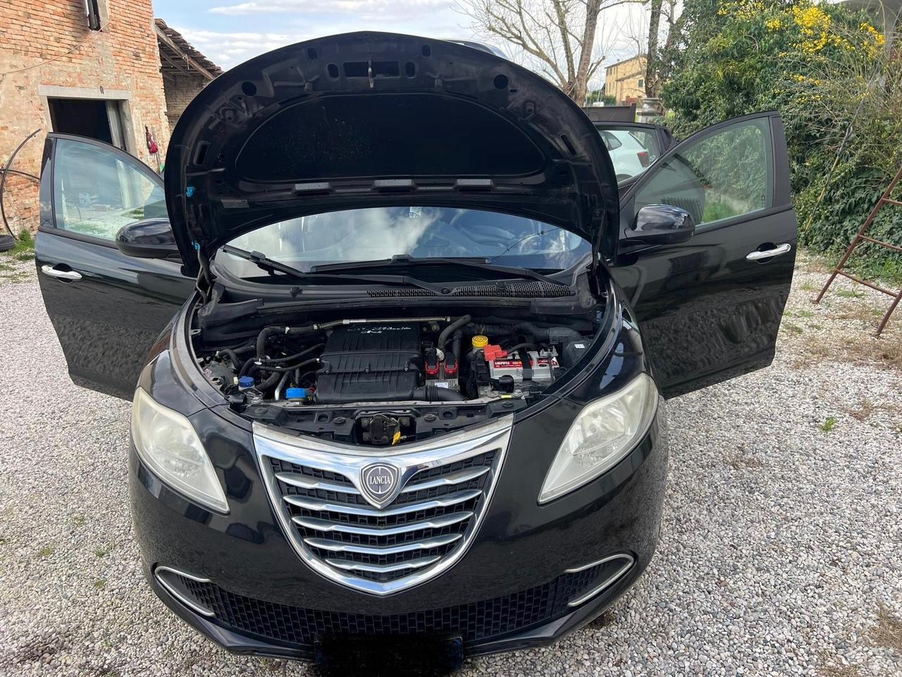 Lancia Ypsilon 1.2 69 CV 5 porte GPL Ecochic Gold