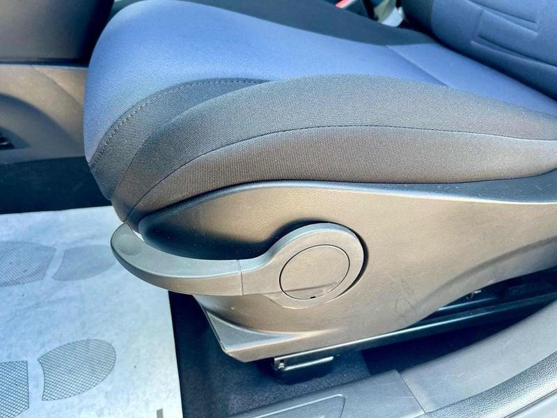 Lancia Ypsilon 1.0 FireFly 70CV S&S Hybrid Platino - AZIENDALE