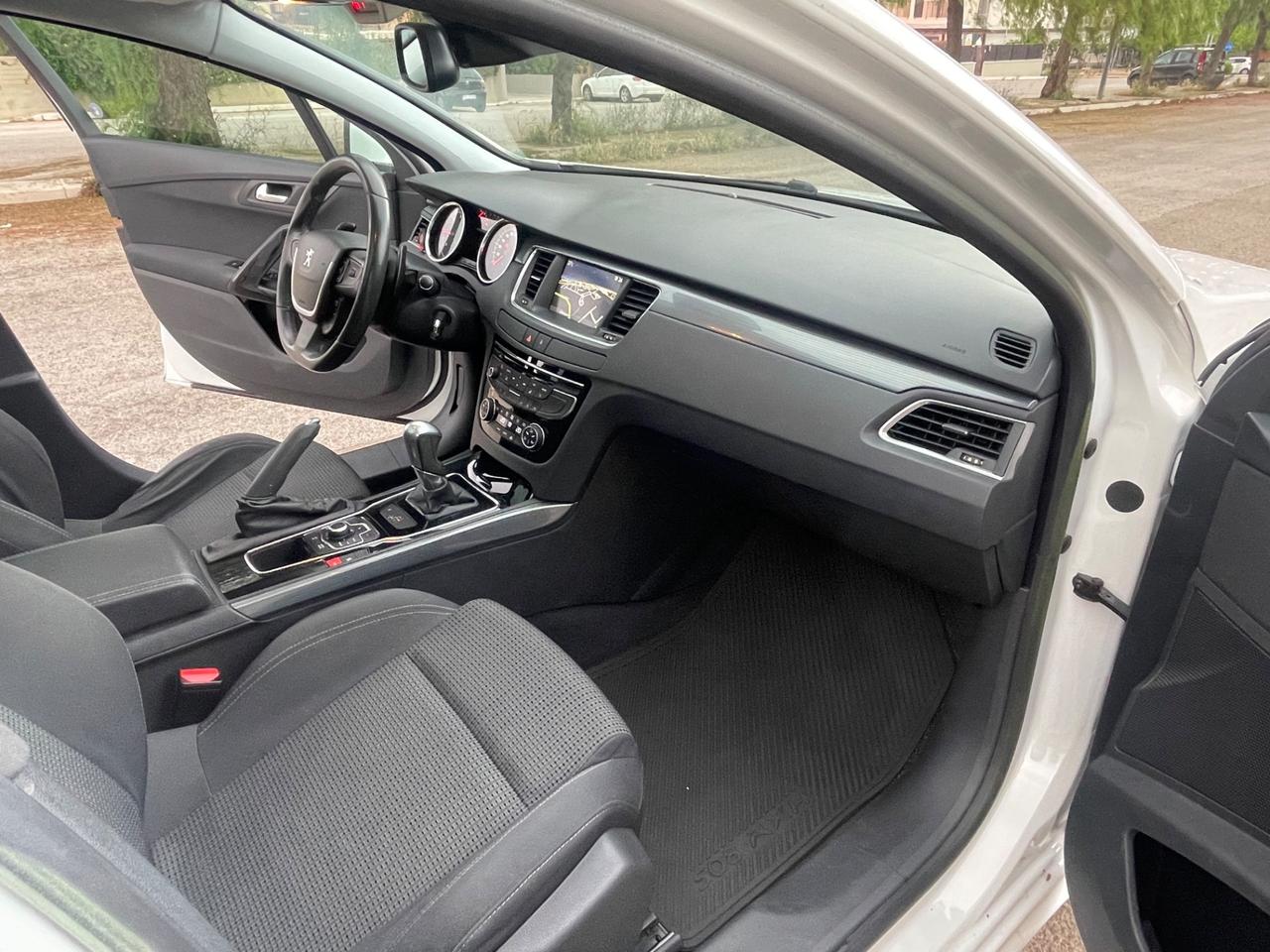 Peugeot 508 1.6 e-HDi 115CV cambio robotizzato S&S SW Ciel Allure