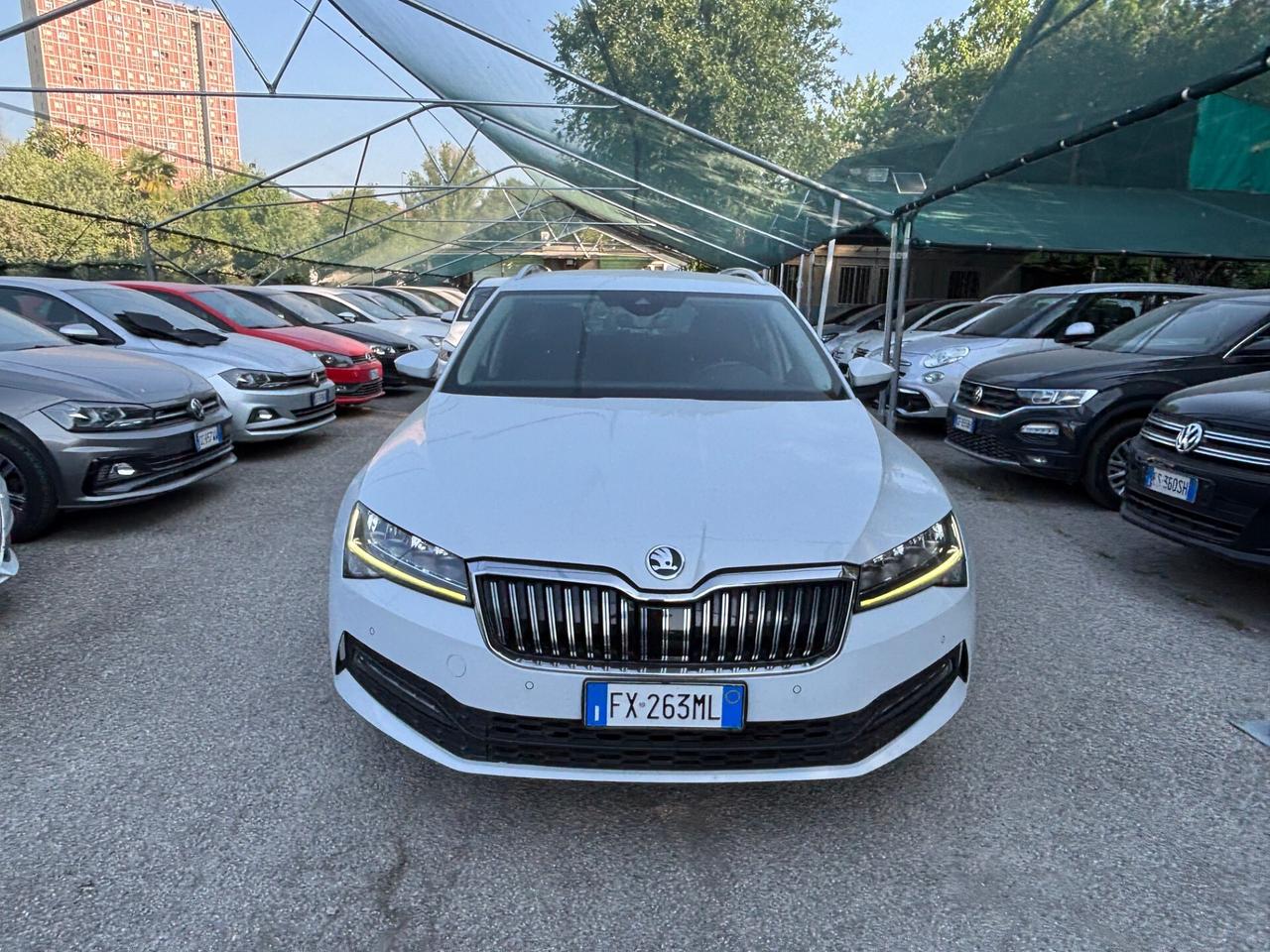 Skoda Superb 2.0 TDI 150CV DSG Wagon Executive