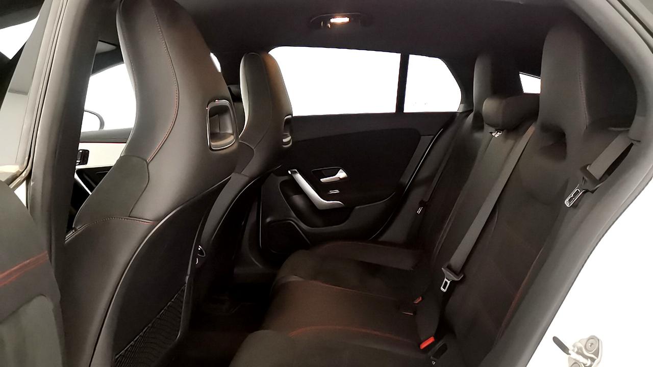 Mercedes-Benz CLA Sh.Brake - X118 - CLA Shooting Brake 200 d Premium auto