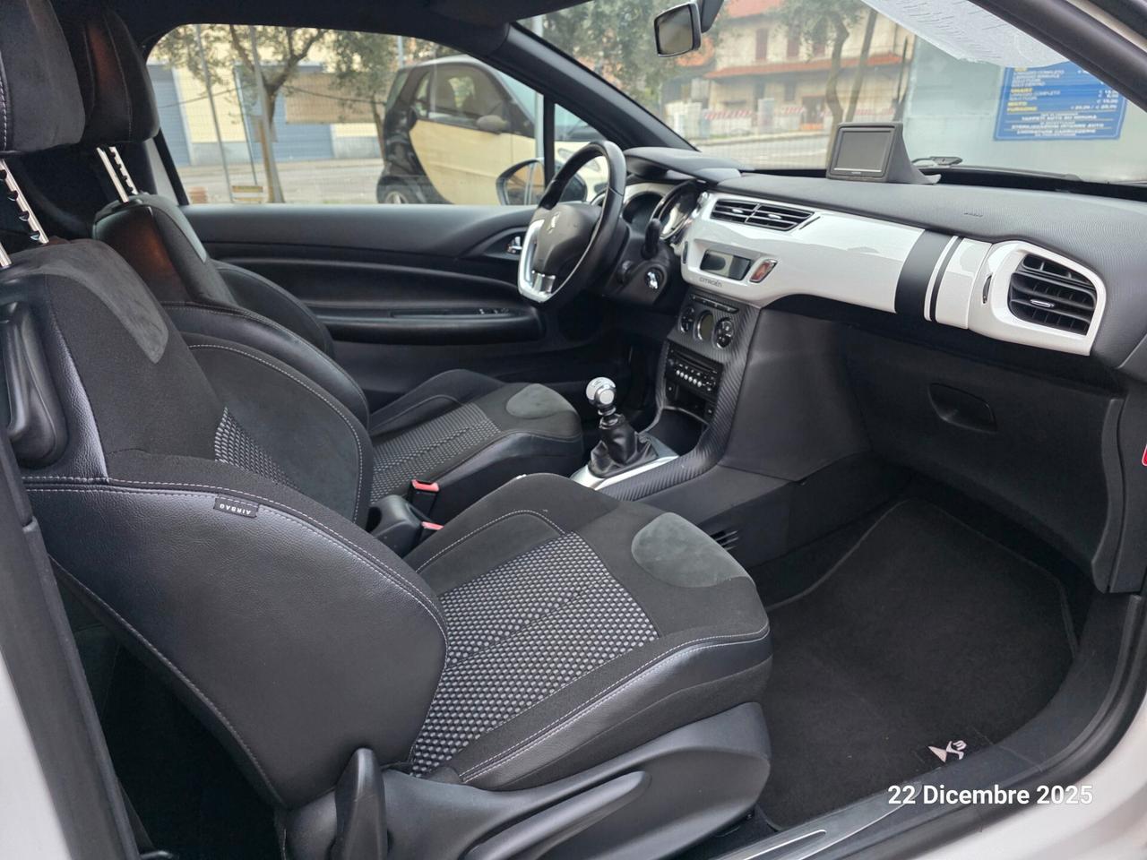 Ds DS3 3 1.6 THP 155 Just Black