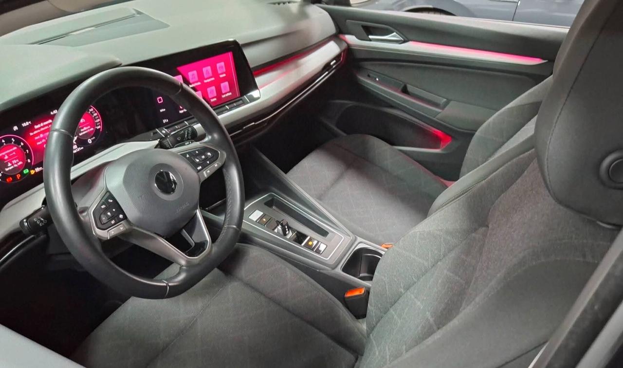 Volkswagen Golf 1.0 eTSI EVO DSG uniproprietario