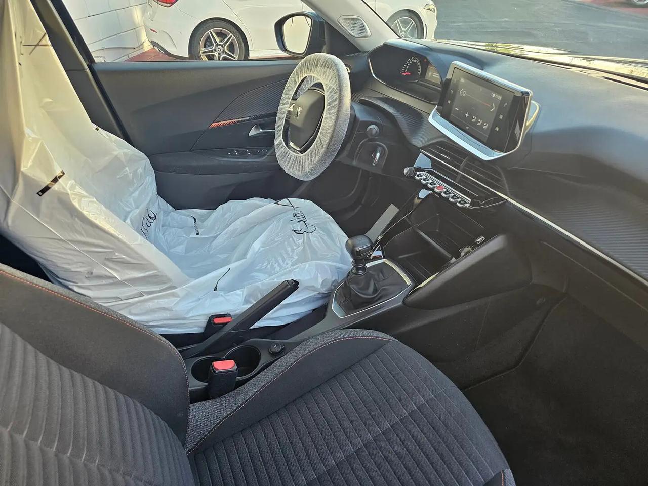 Peugeot 2008 PureTech 130 S&S EAT8 Allure