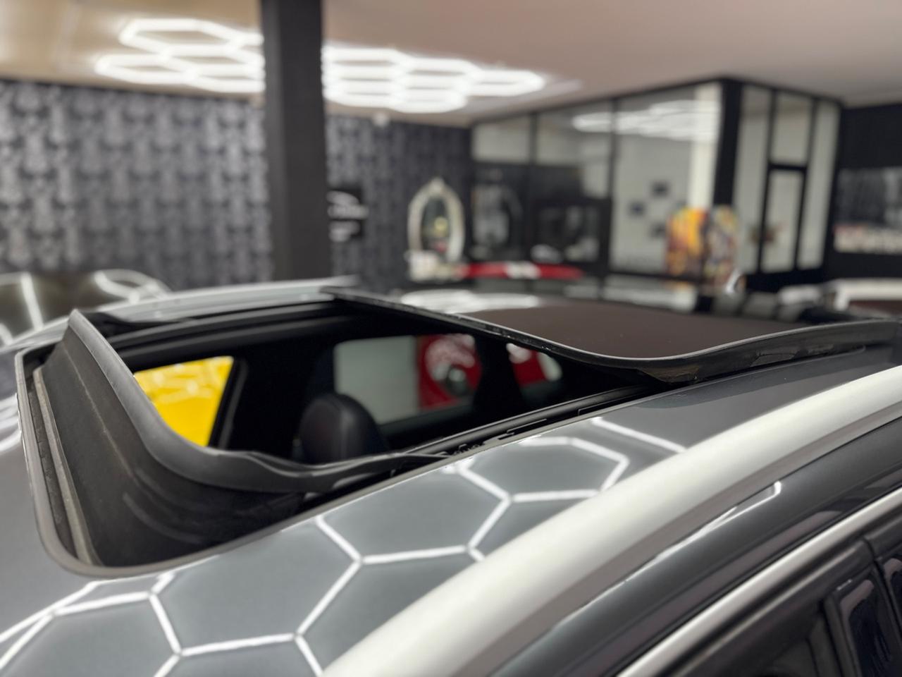 Audi Q3 RS 2.5 TFSI quattro S tronic