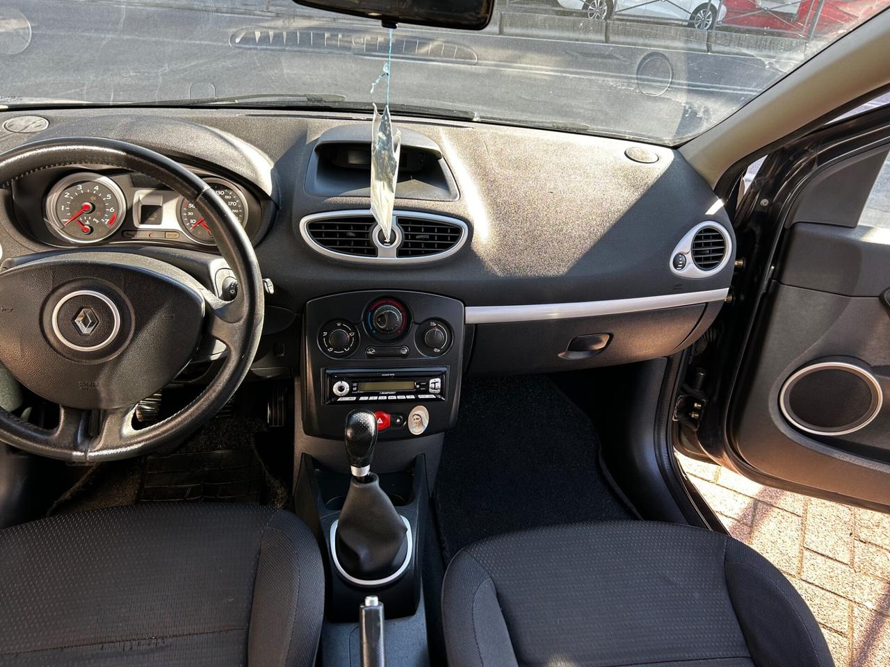 Renault Clio 1.2 16V 5 porte Luxe