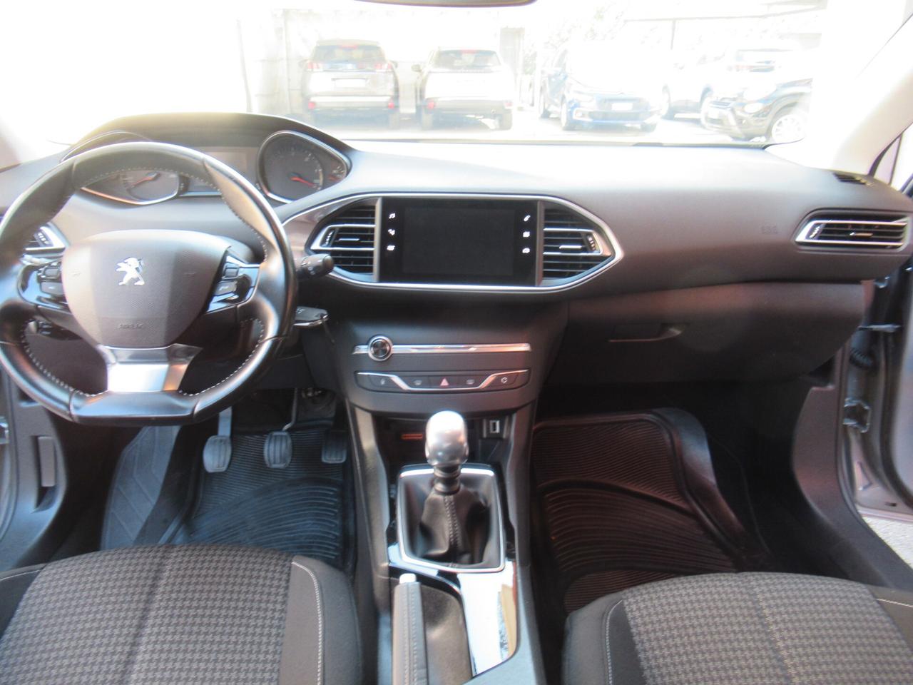 Peugeot 308 BlueHDi 130 S&S Business