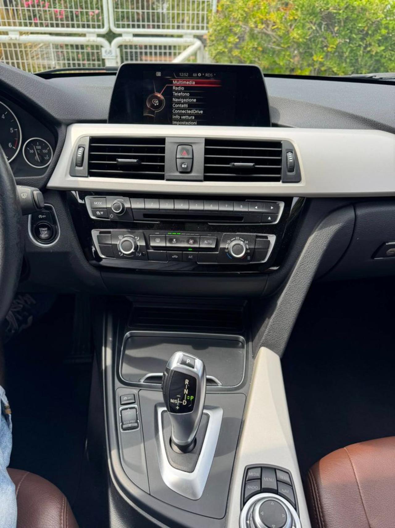 BMW 318 d Touring Luxury auto