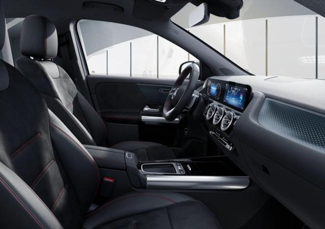 MERCEDES-BENZ GLA 180 Automatic AMG Line Premium