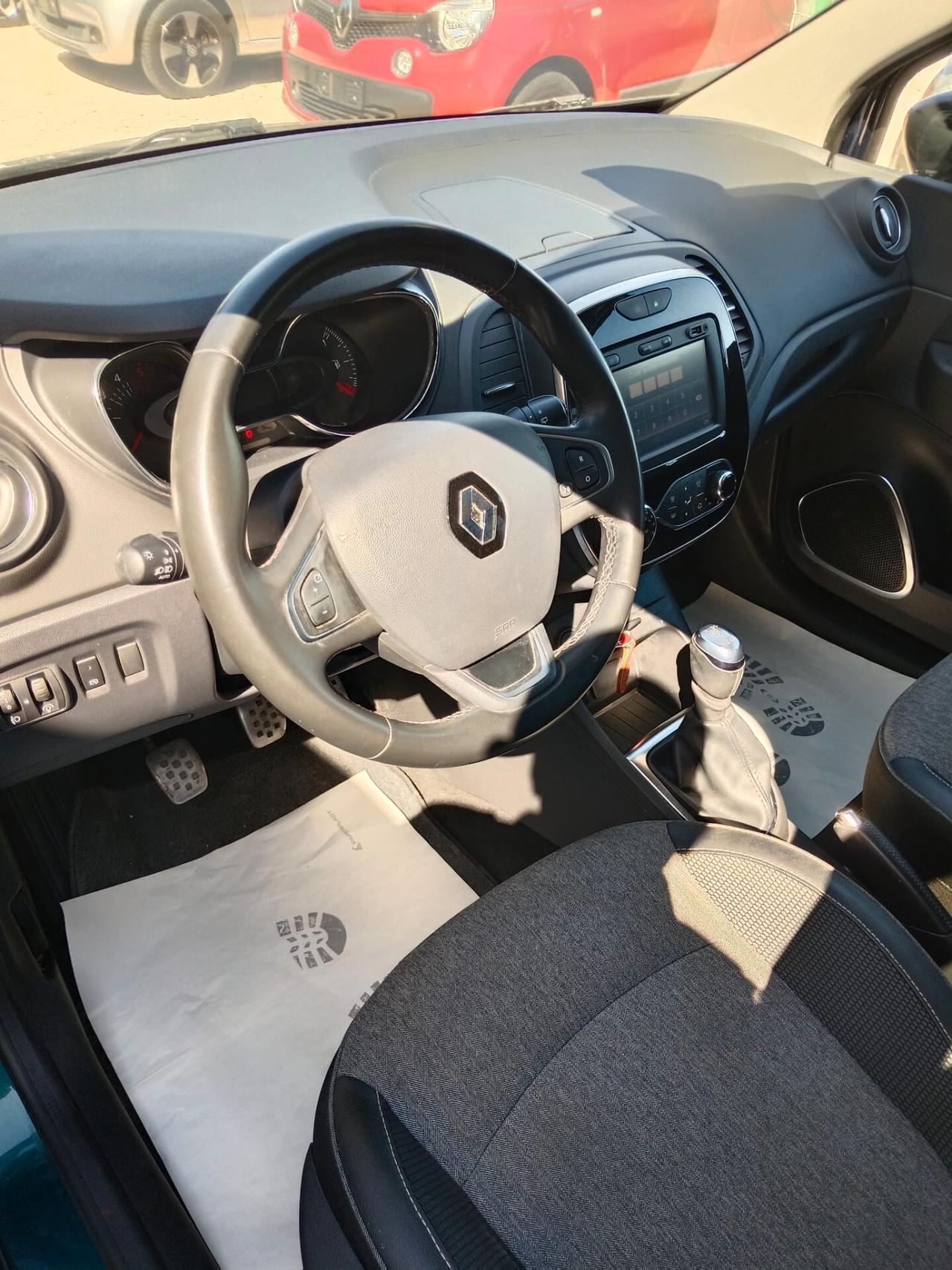 Renault Captur dCi 8V 110 CV Start&Stop Energy Initiale Paris