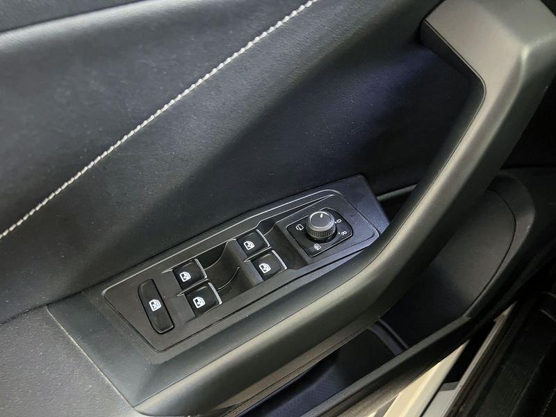 Volkswagen T-Roc T-Roc 2.0 tdi R-Line 115cv