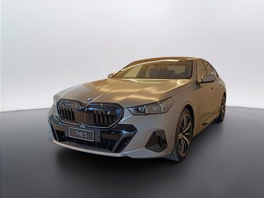 BMW BMW i5 xDrive40 Berlina