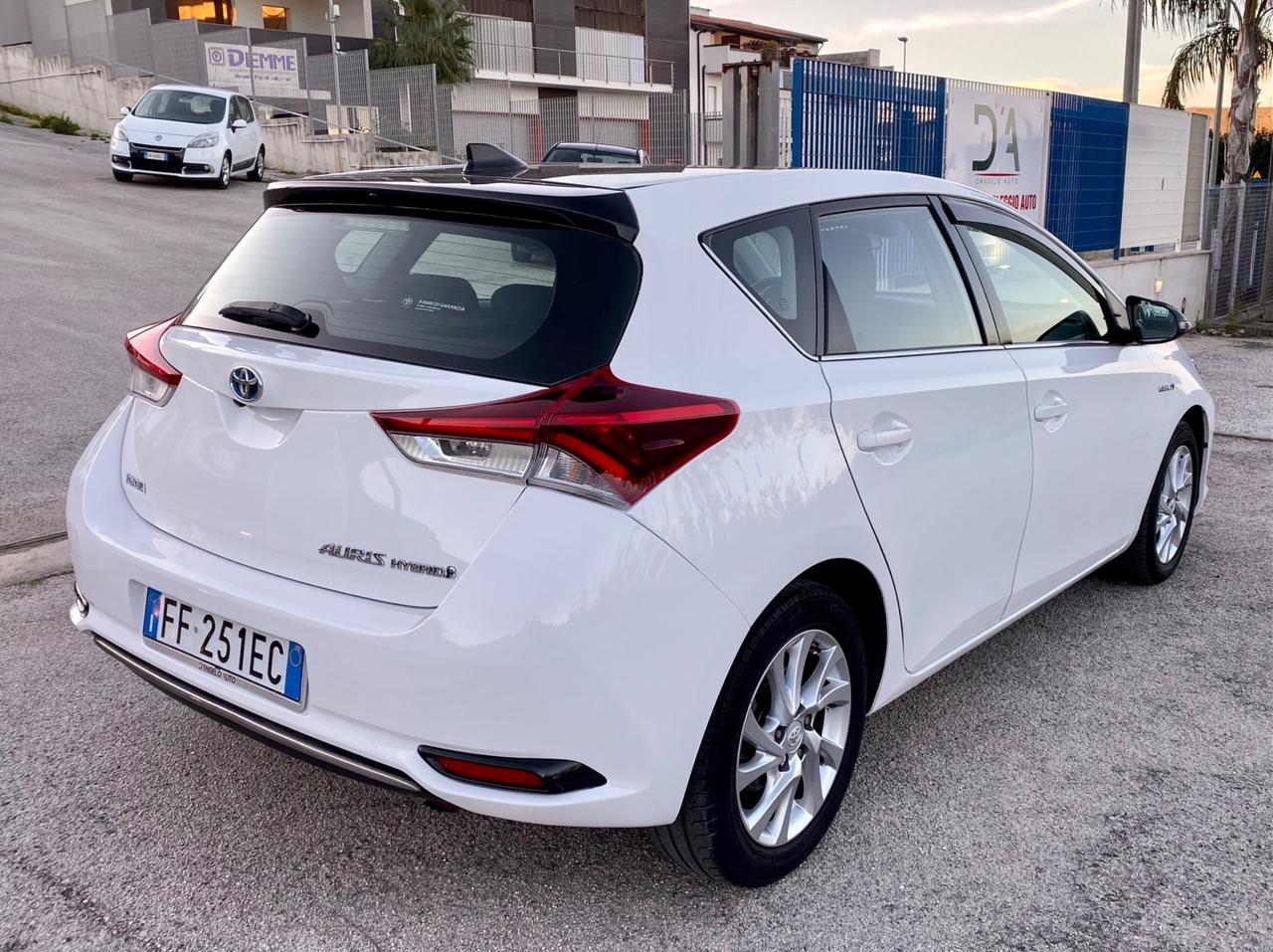 Toyota Auris 1.8 Hybrid OK NEOPATENTATI