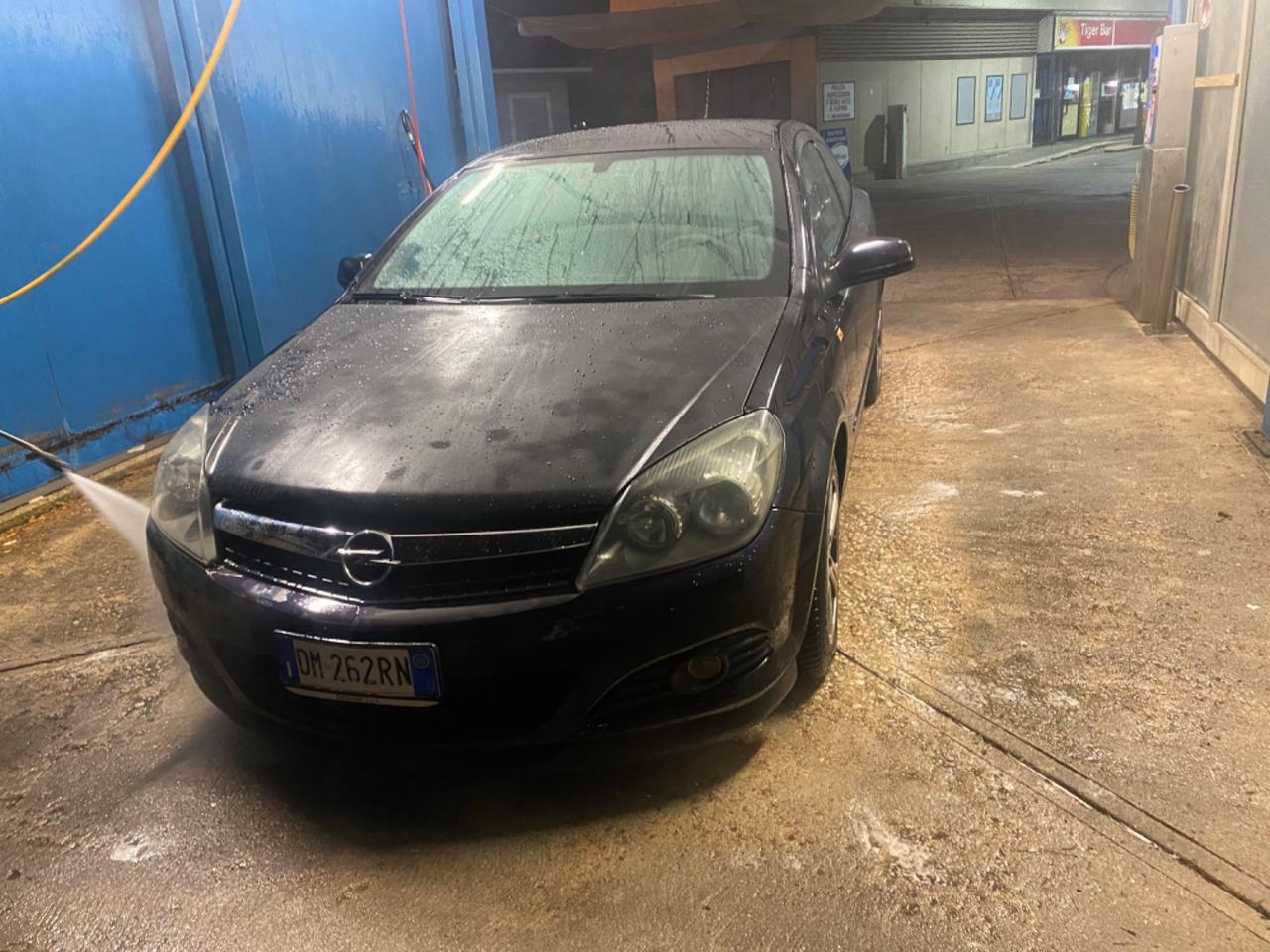 Opel Astra GTC 1.7 CDTI 110CV 3 porte Cosmo