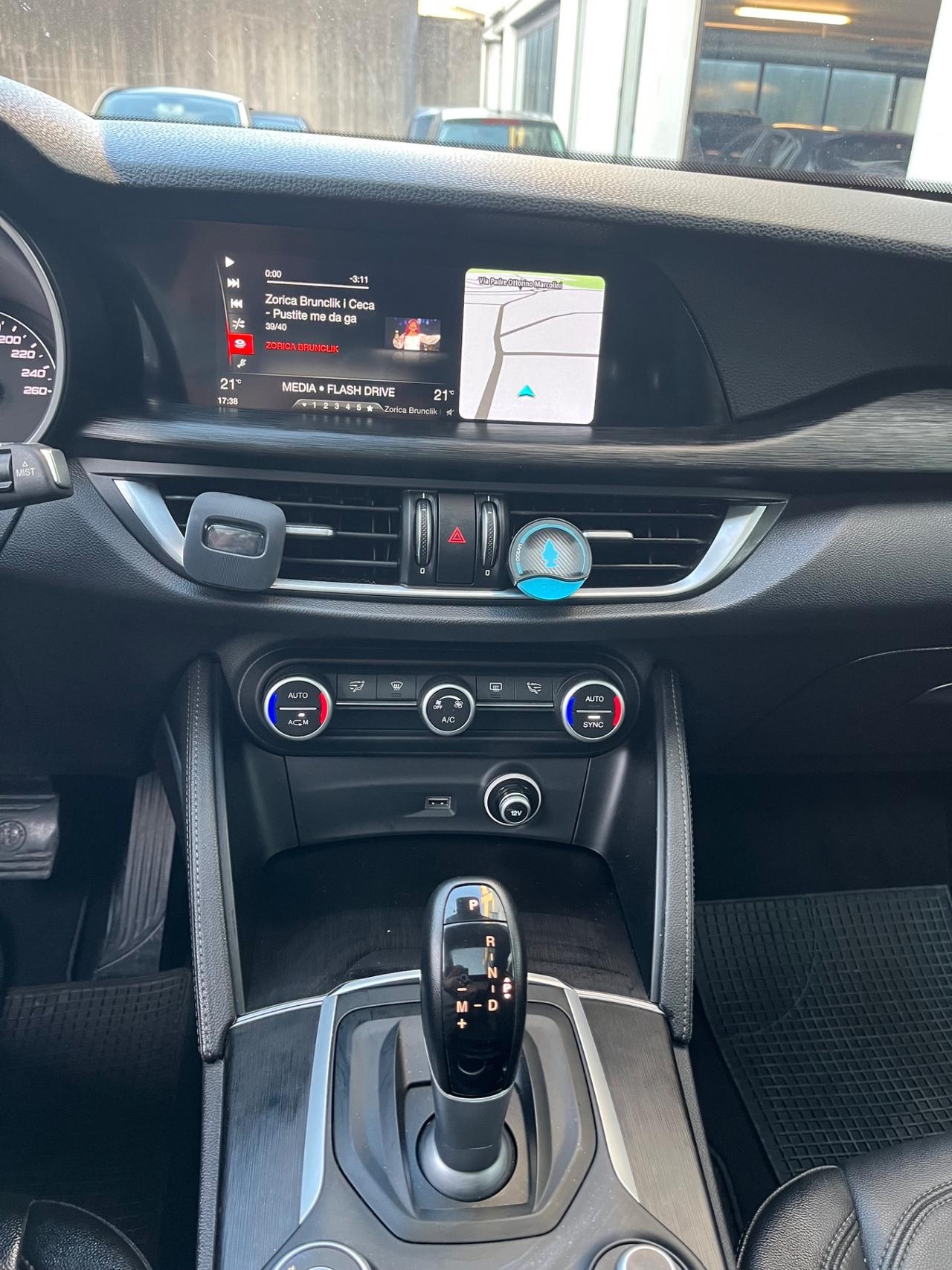 Alfa Romeo Stelvio 2.2 Turbodiesel 190 CV AT8 Q4 Executive