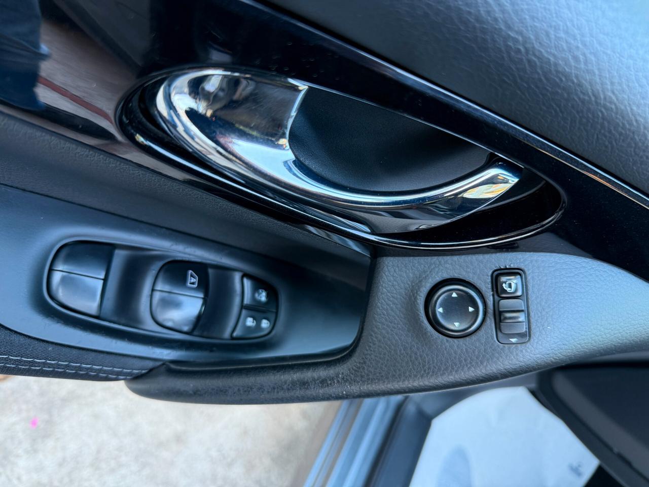 Nissan Qashqai 1.6 dCi 2WD Visia CAMBIO AUTOMATICO