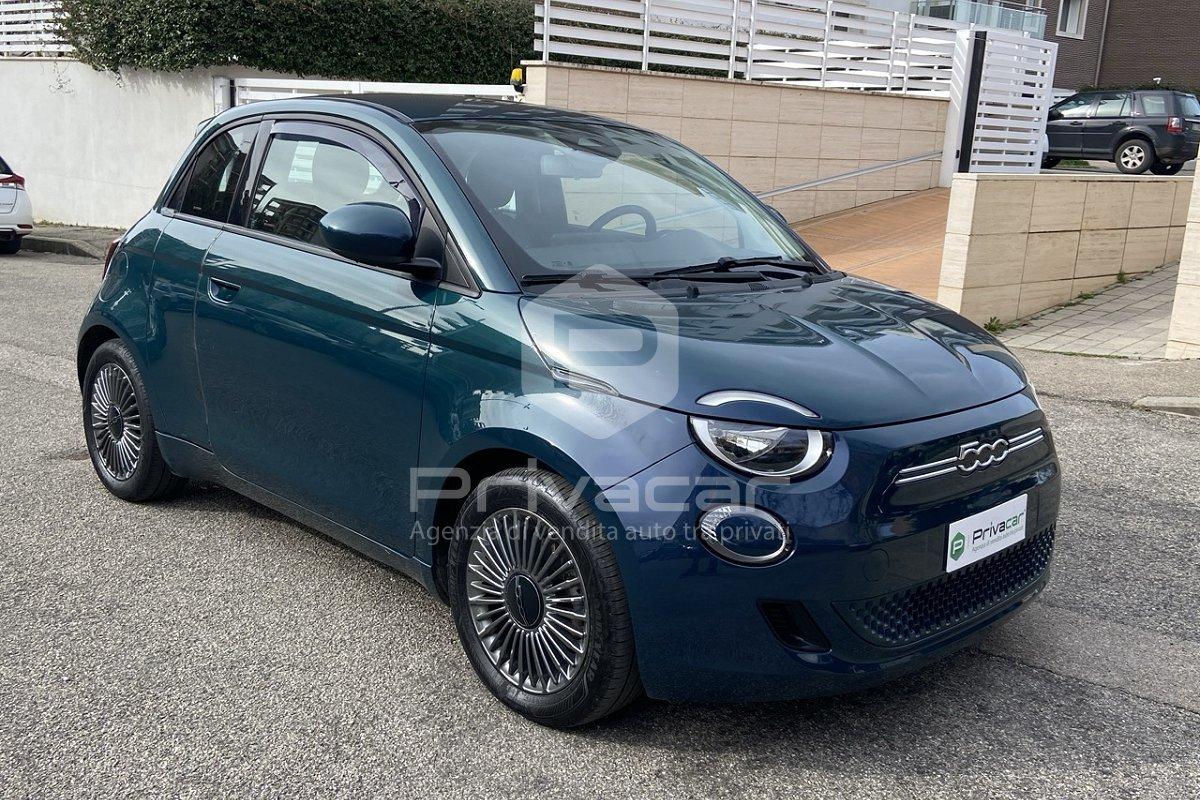 FIAT 500e 3+1 42 kWh Icon
