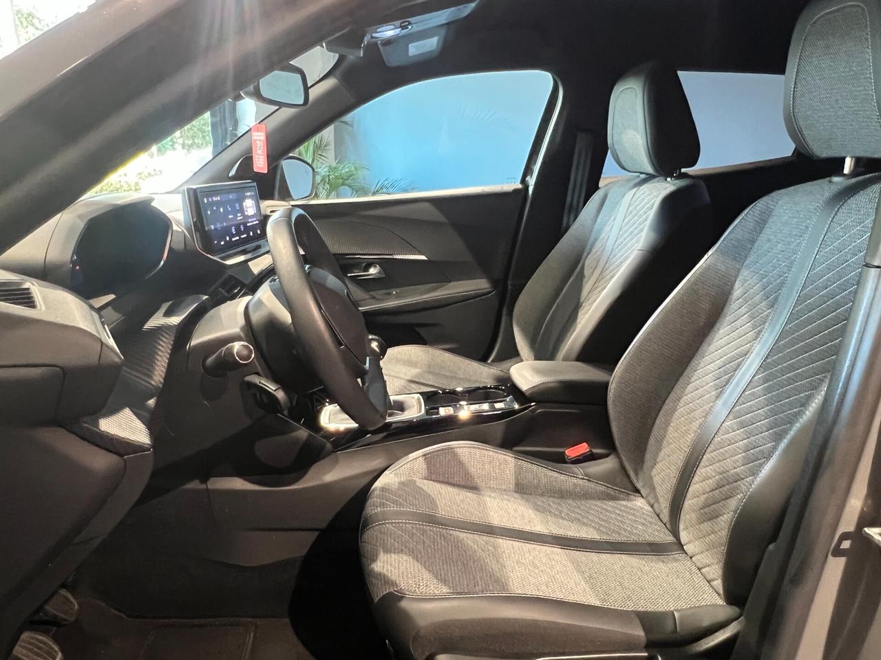 Peugeot 2008 PureTech 100 S&S Allure
