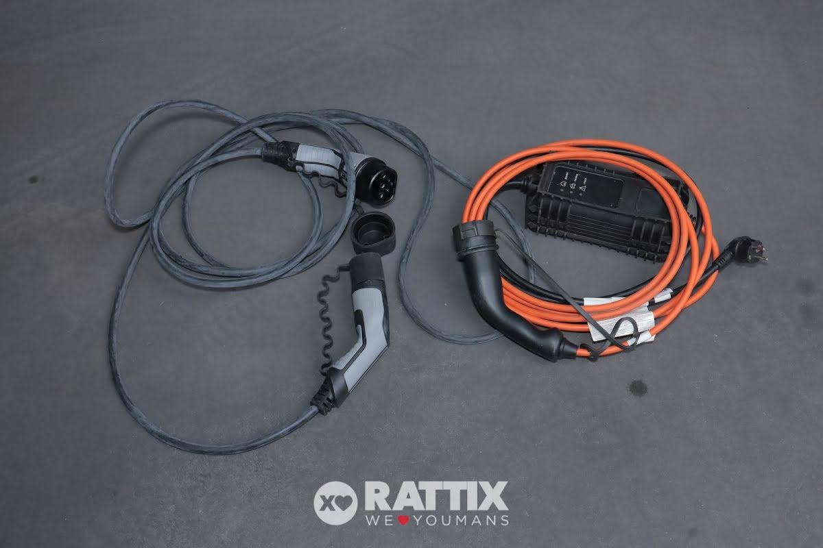 Peugeot 3008 1.6 Hybrid4 300CV GT Pack e-EAT8