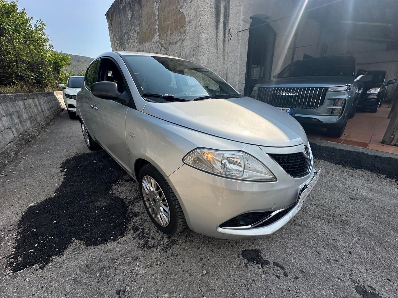 Lancia Ypsilon 1.3 MJT 16V 95 CV 5 porte S&S Silver