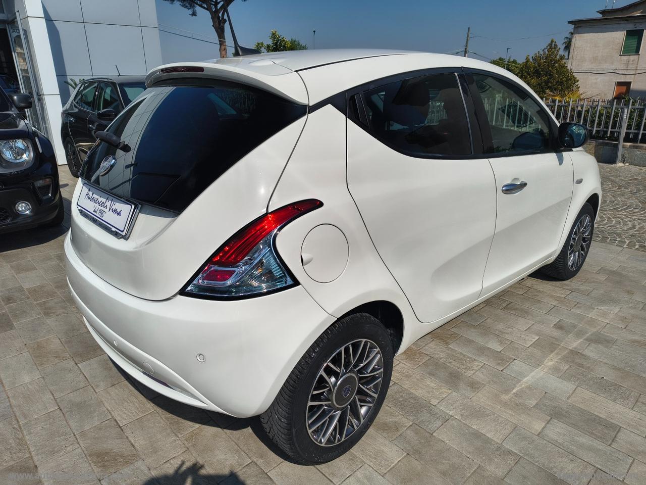 LANCIA Ypsilon 1.2 69 CV 5p. GPL Gold