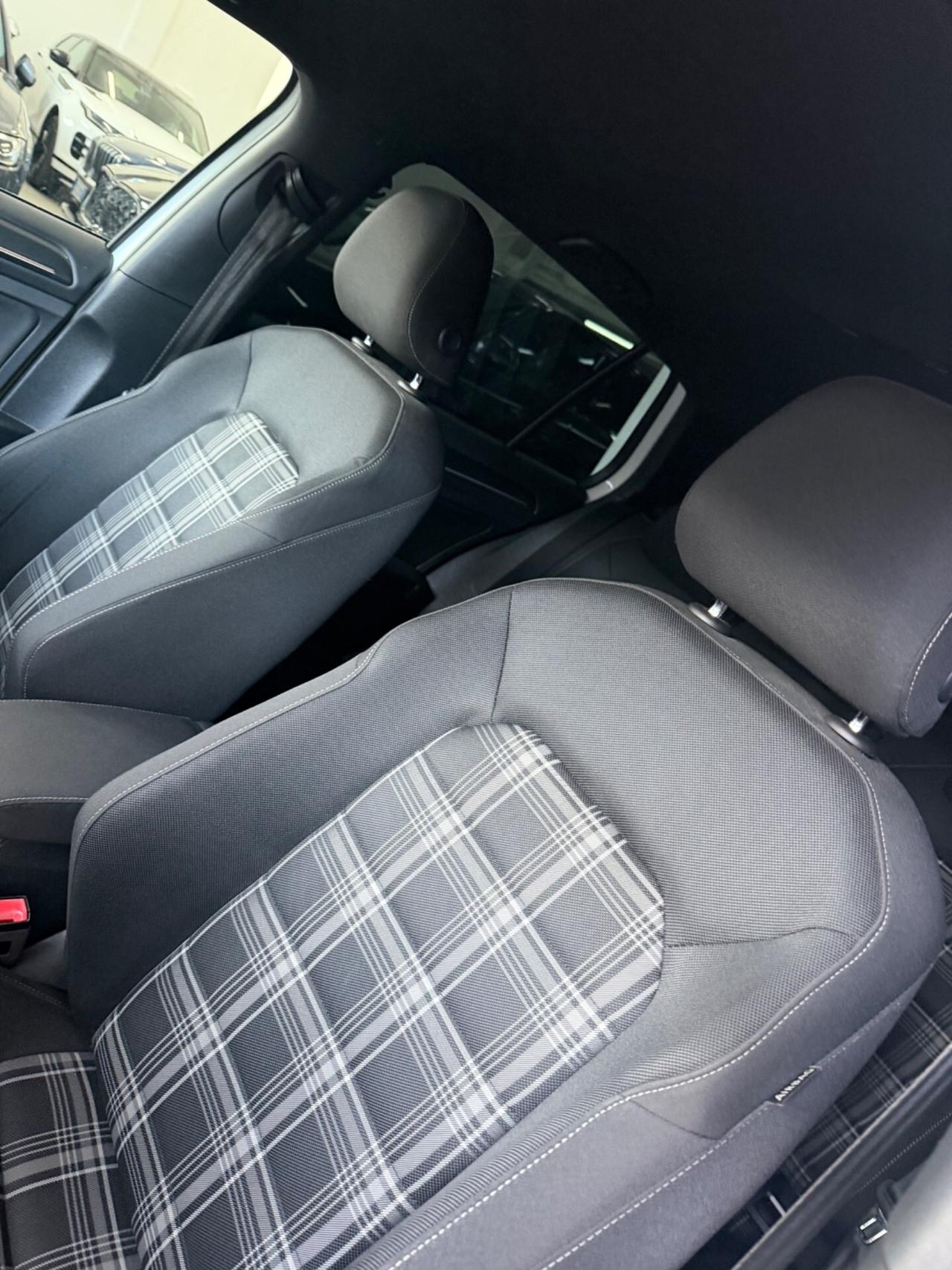 VW GOLF 7.5 GTD 2.0 TDI DSG 5p. FINANZIABILE