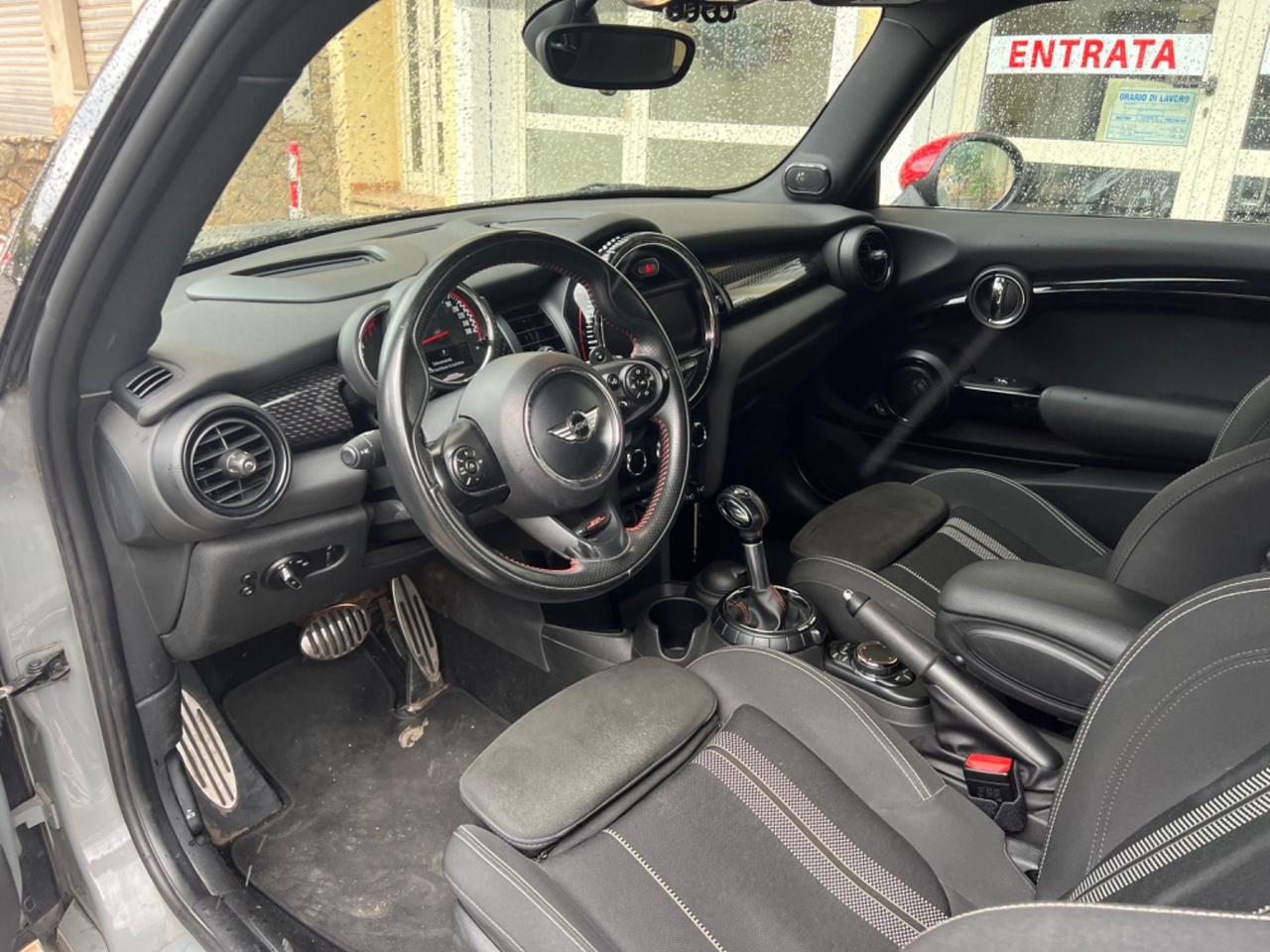 Mini John Cooper Works challenge edition