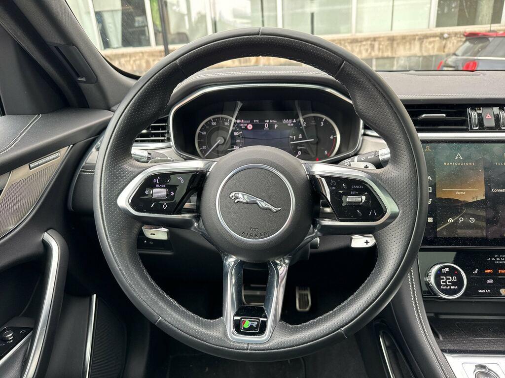 Jaguar F-Pace 2.0 D204 R-Dynamic SE AWD Auto