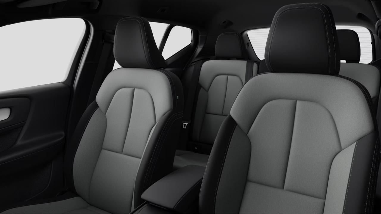 VOLVO XC40 CORE B3 AUTO PREZZO PROMO FINO A FINE MESE