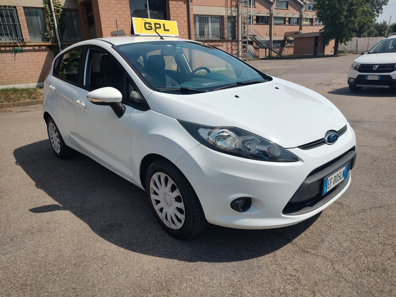 Ford Fiesta 5 PORTE, 1.4 16V, IKON BUSSINES, BENZINA\GPL, OK NEOPATENTATI, GARANZIA L.12 MESI