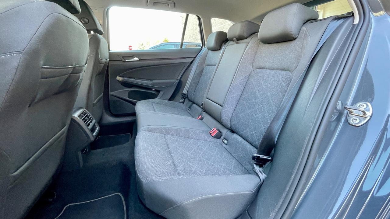 VOLKSWAGEN GOLF VARIANT 2.0 TDI SCR STYLE - FULL LED, NEOPATENTATI