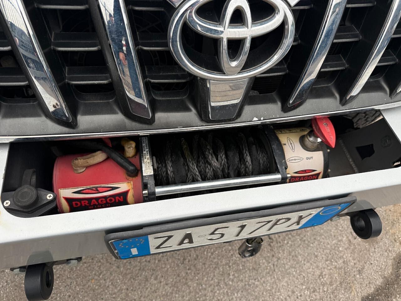 Toyota Land Cruiser 3.0 d-4 Diesel-GPL / 8 POSTI