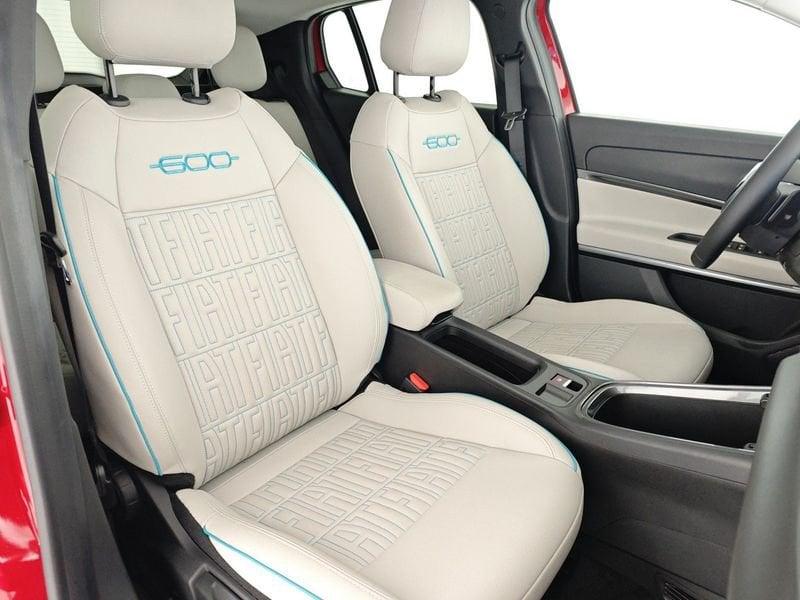 FIAT 600 Hybrid DCT MHEV La Prima + VERNICE " VARI COLORI DISPONIBILI"
