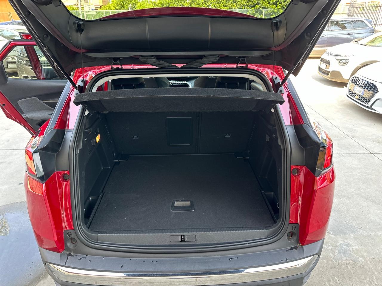 Peugeot 3008 BlueHDi 130 S&S EAT8 Business