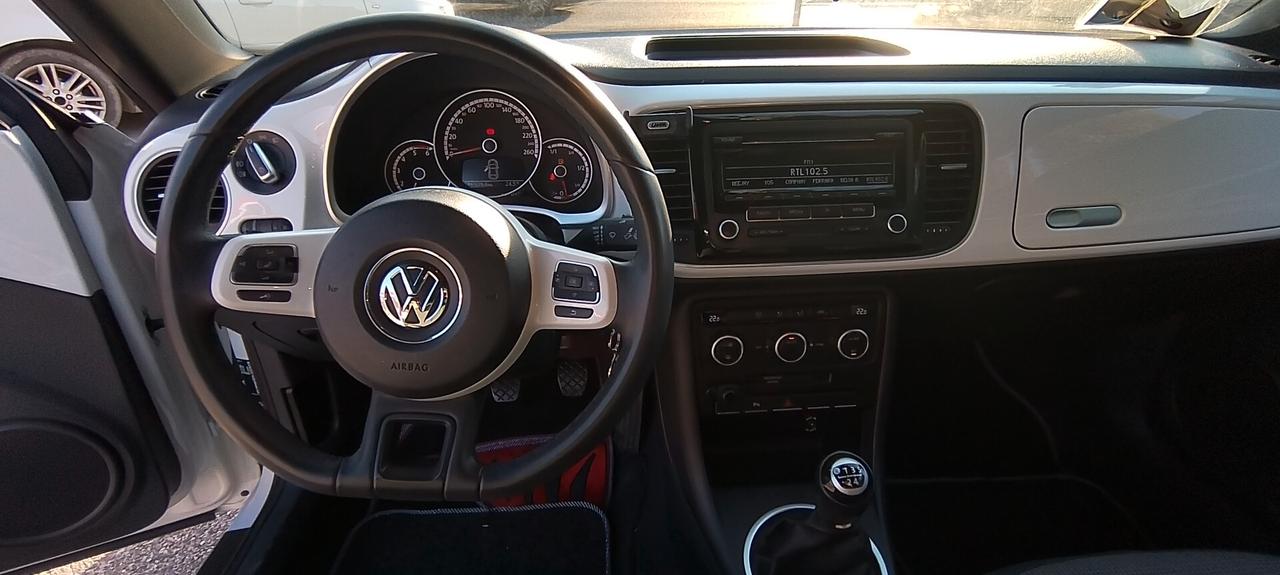 Volkswagen Maggiolino 1.6 TDI Design