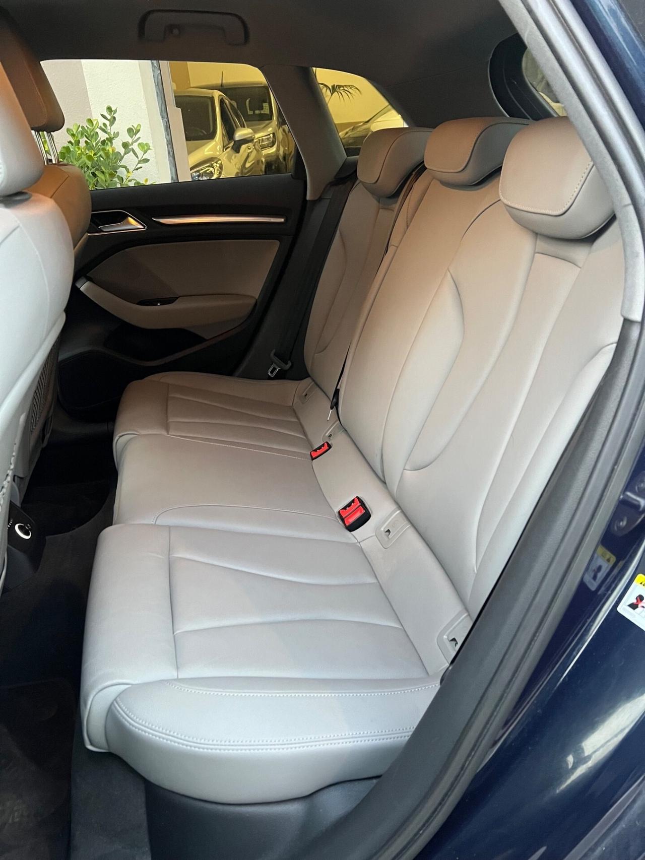 Audi A3 SPB 2.0 TDI Sport cockpit